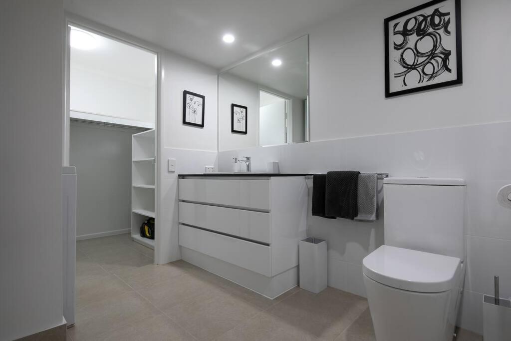 Resort Living, Luxury Getaway, Close 2 Noosa River Нусавил Екстериор снимка